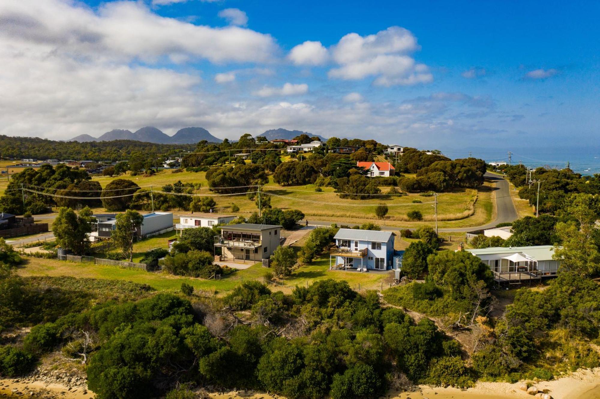 The Blue House Villa Coles Bay Exterior photo